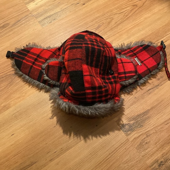 Snoter Warm Wool Hat - Picture 2 of 4